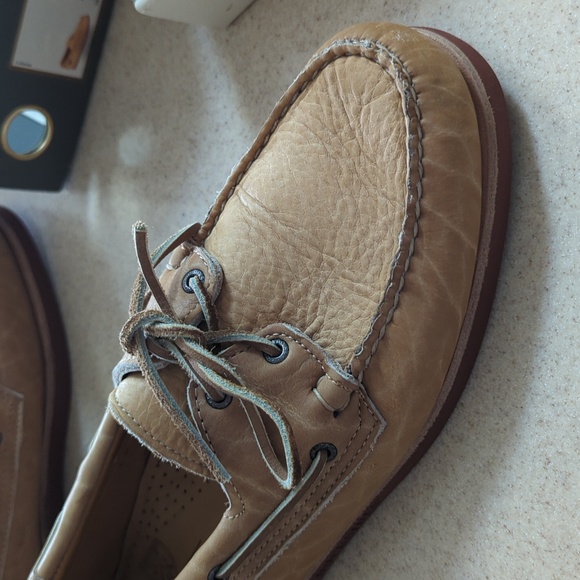 Sebago Crest Collection Men's Tan Dockside Shoes - Picture 2 of 8